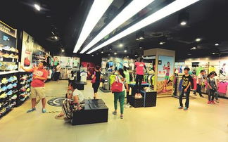 戶外用品銷售高峰期來臨，日用品市場同步升溫，整體商品銷售增長三成